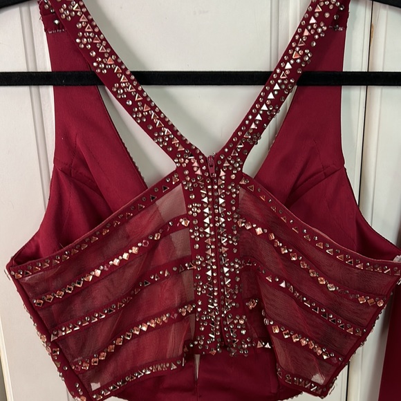 ELLIE WILDE BY MON CHERI💫Burgundy Twilight Prom & Pageants 2 Piece Set EW118050 - Picture 5 of 16